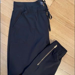 Albion Fit Black Jetsetter’s Size XS